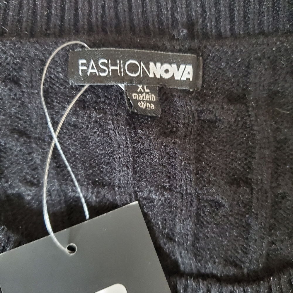 Fashion Nova Women's Sweater, Black (Size XL) - Picture 4 of 8